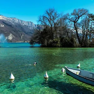 Apartment La Pepite D'annecy - Hyper Centre & Au Calme & Balcon, Annecy